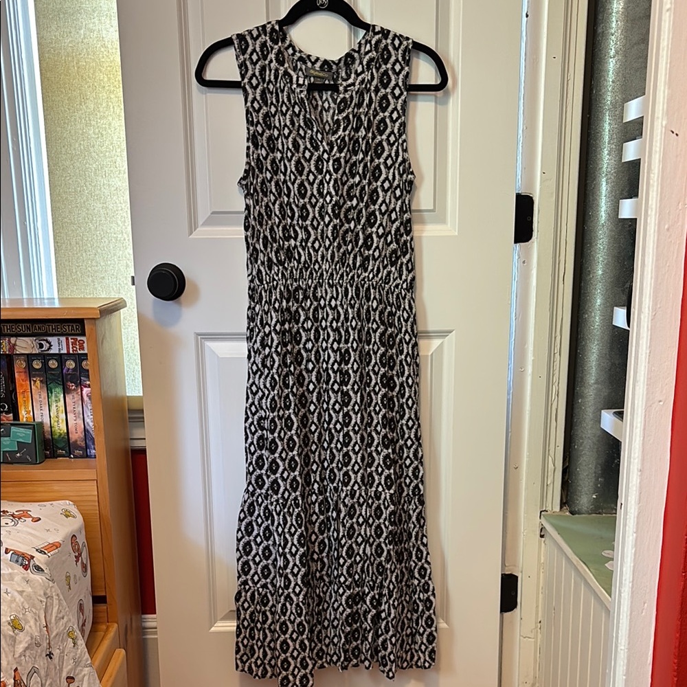 St. John's Bay Black & White Sleeveless Printed Maxi Dress